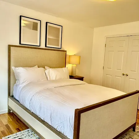 Stylish Evergreen Apartment By Newark Airport Exterior photo