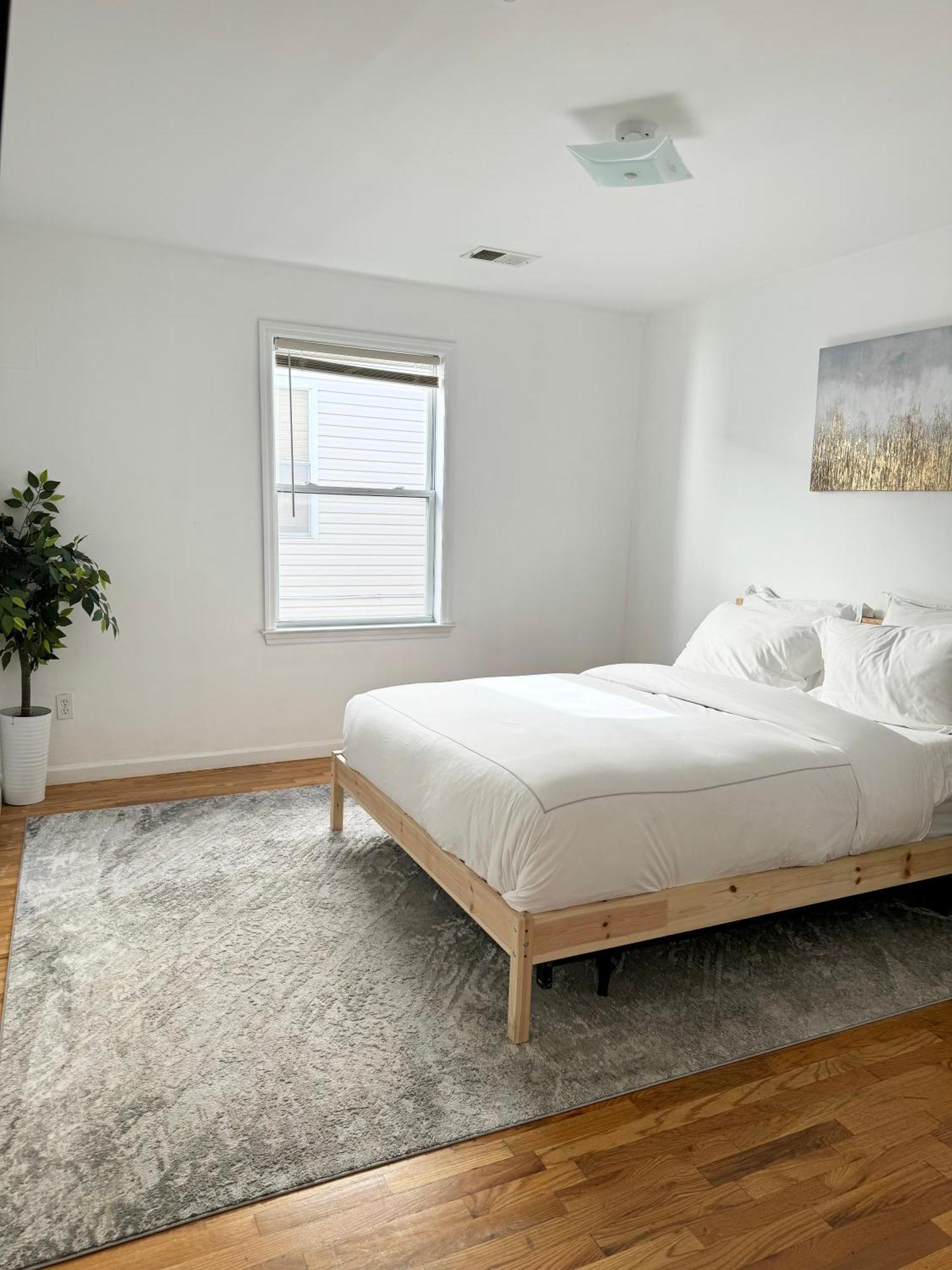 Stylish Evergreen By Airport * Newark